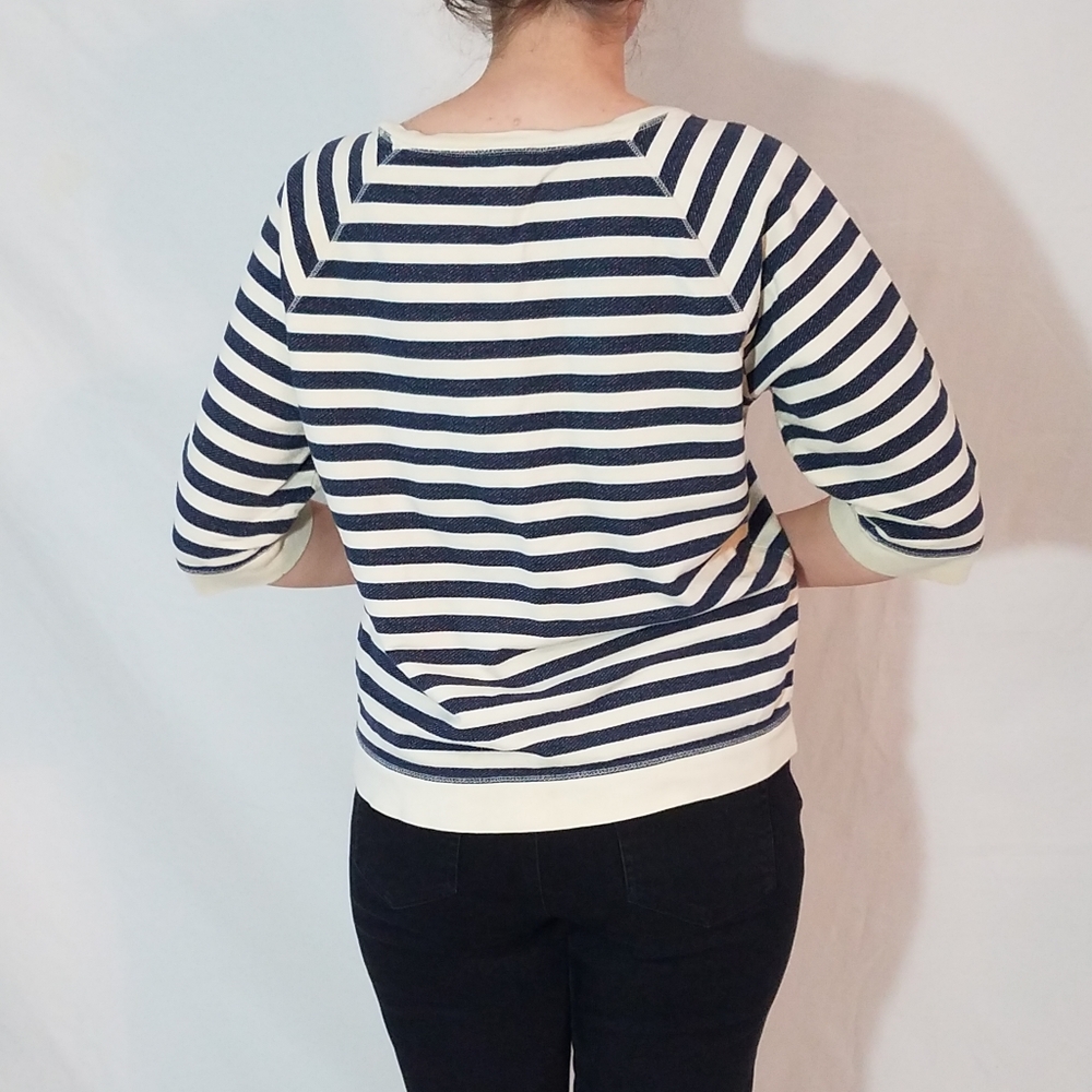 Cute sporty top - Picture 6 of 7